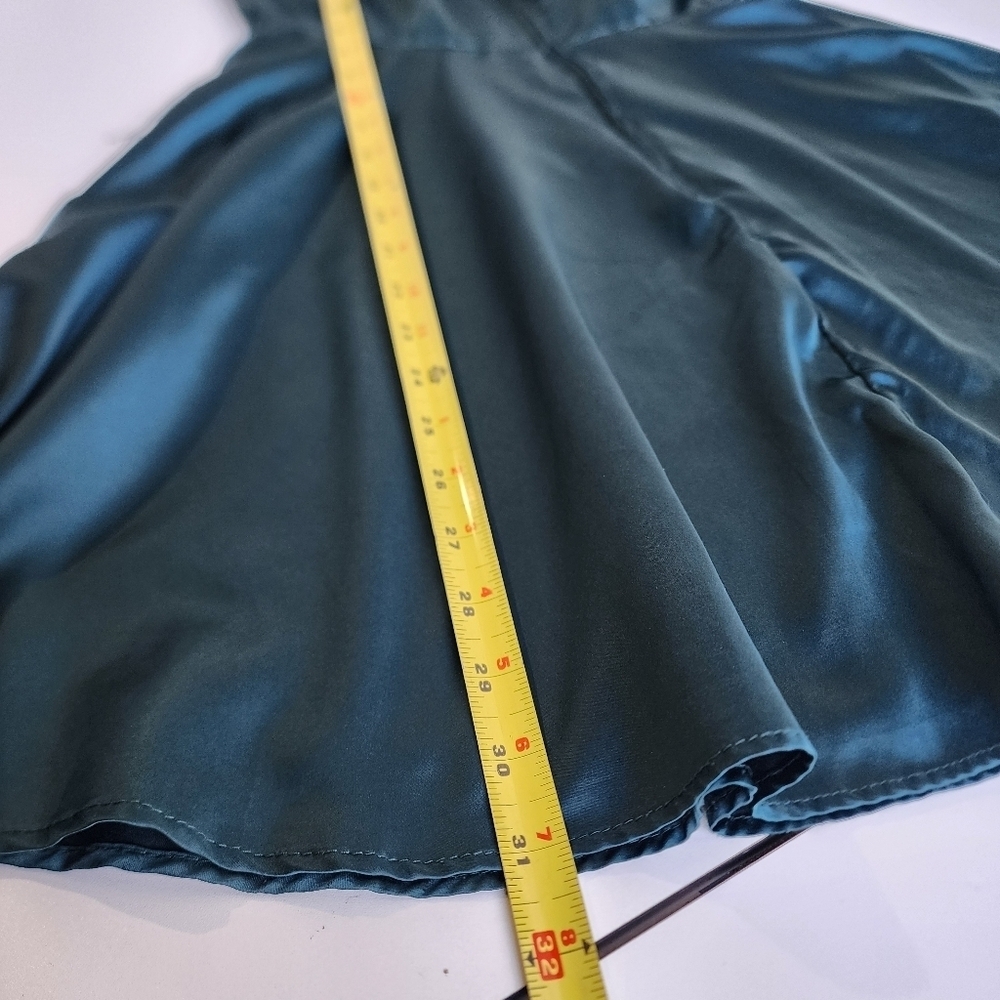 B Darlin Junior's Emerald Green Satin Skater Dress Pockets V-Neck Size 7/8 - Picture 15 of 15